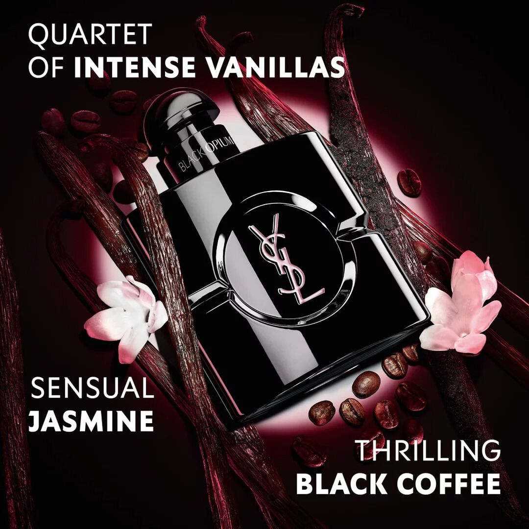 Flacone Black Opium Le Parfum in nero lucido, circondato da baccelli di vaniglia scura e gelsomino bianco con claim.