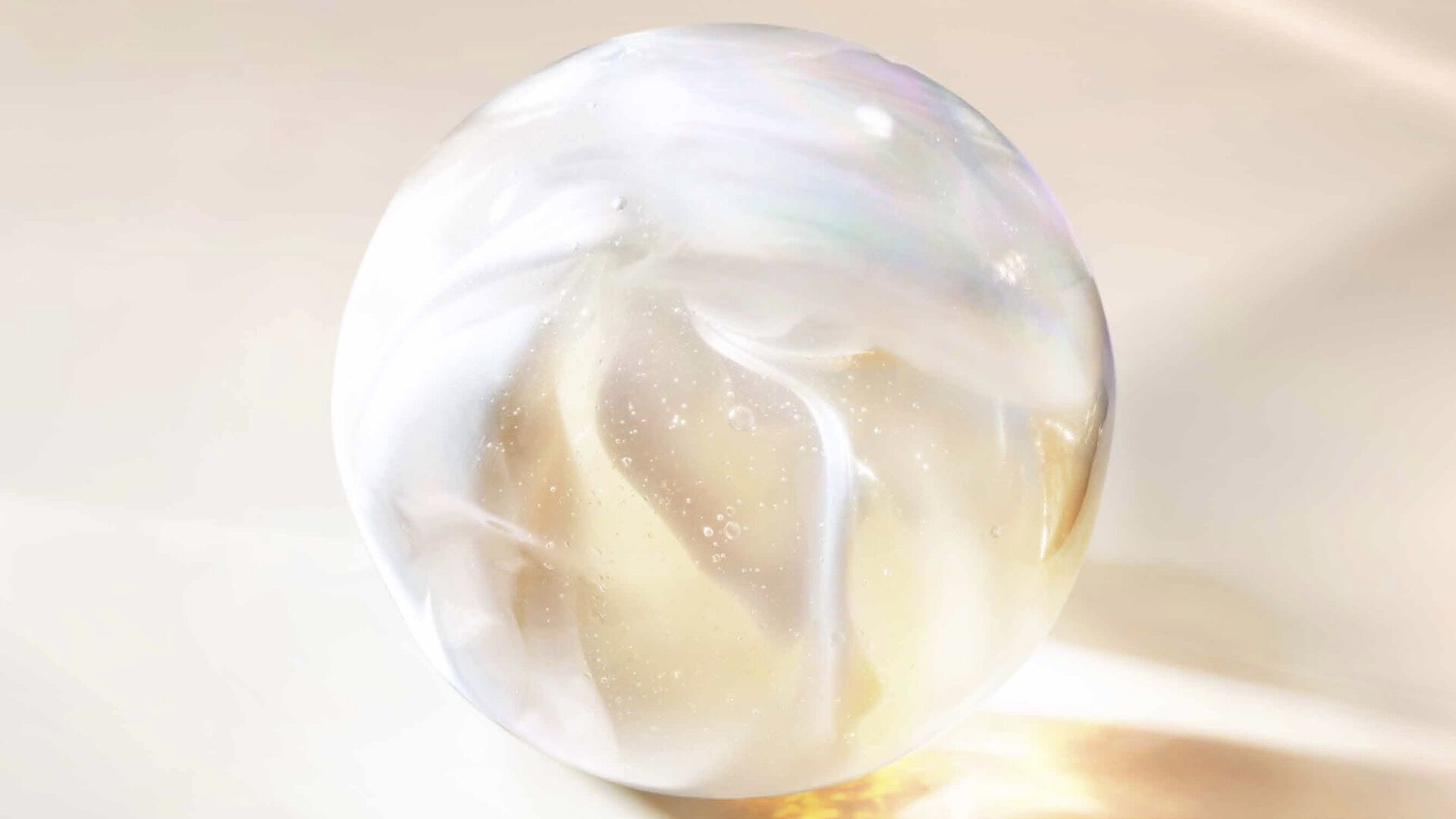 Texture sferica iridescente skincare